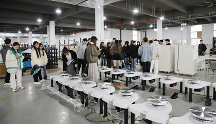 陶瓷創(chuàng  )作者組團看百陶會(huì )：身臨“企”境，眼見(jiàn)為實(shí)！